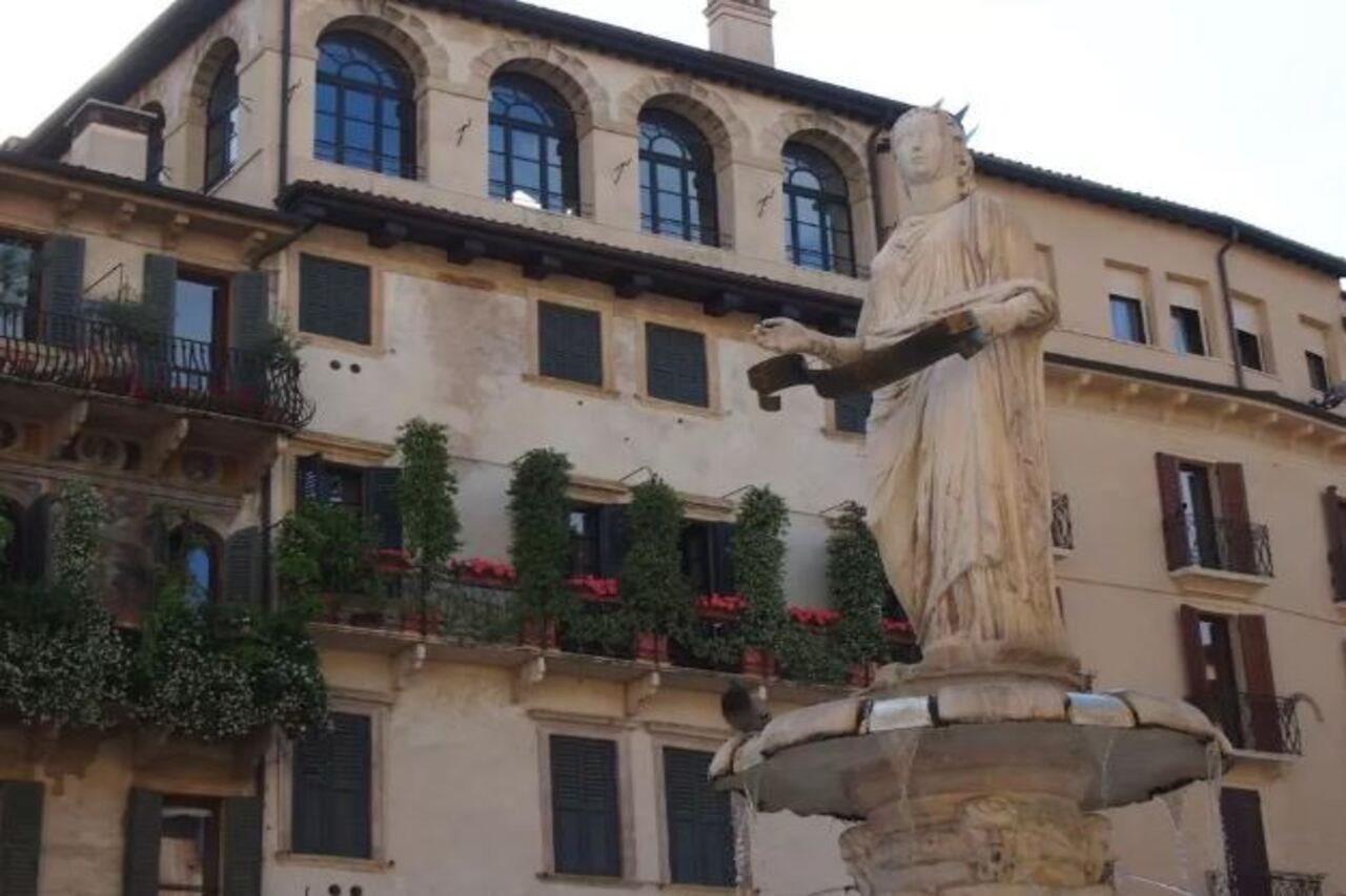 Truly Verona Esterno foto